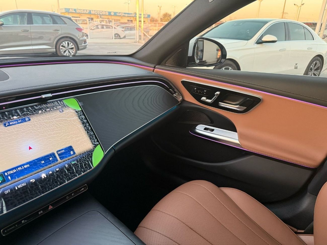 Mercedes-Benz E200 2.0L