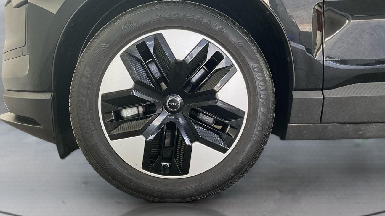 Volvo EX30 BEV 69KWH RECHARGE CORE RWD | Guaranteed Warranty | 0 Down Payment