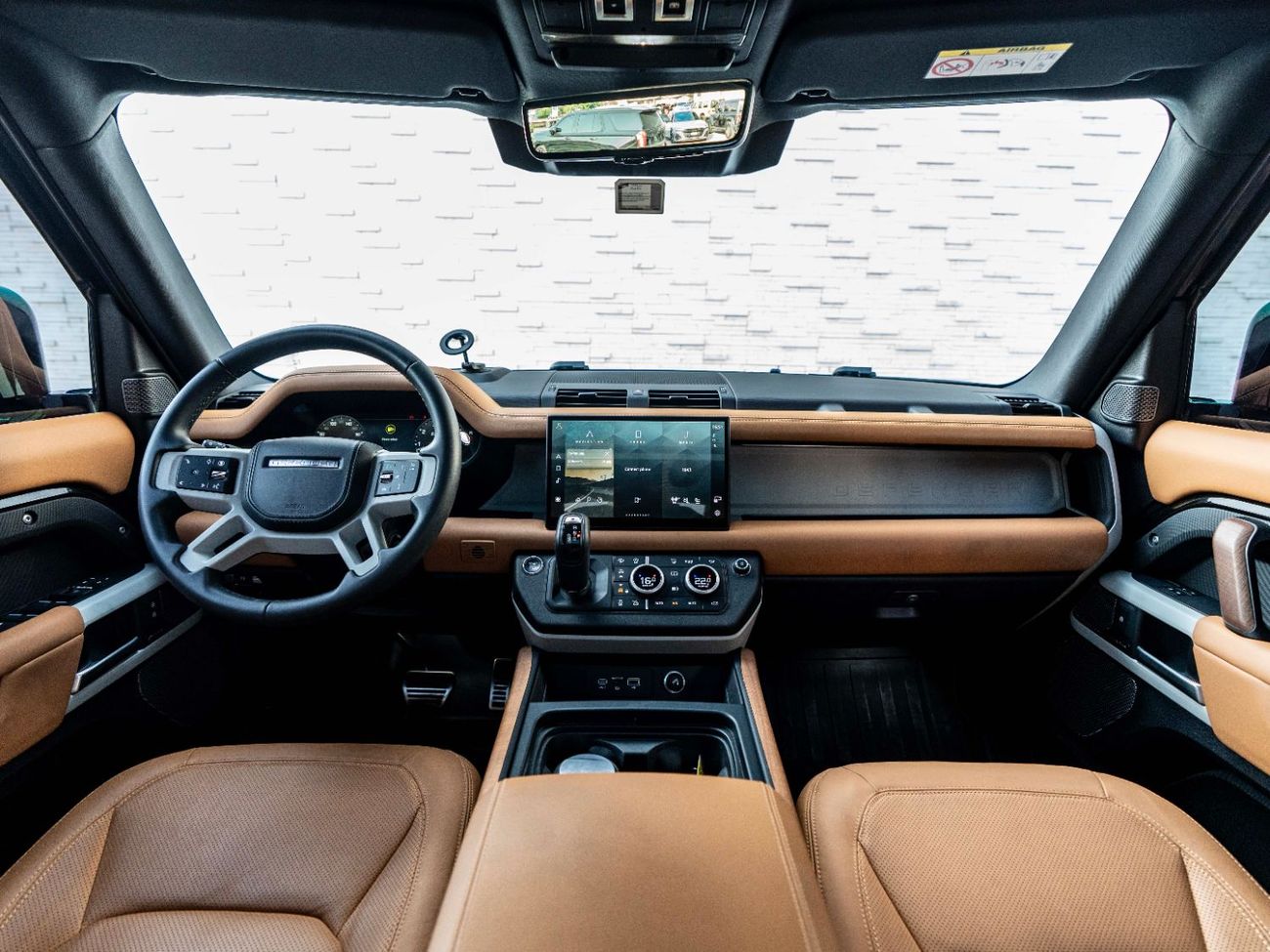 Land Rover Defender P400 110 HSE 3.0L (5 Seater)