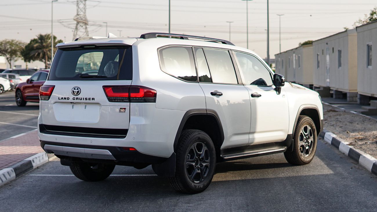 Toyota Land Cruiser 300 GR SPORT 3.3L DIESEL A/T Floor 5-SEATERS EUROPEAN BRAND NEW 2023 0KM
