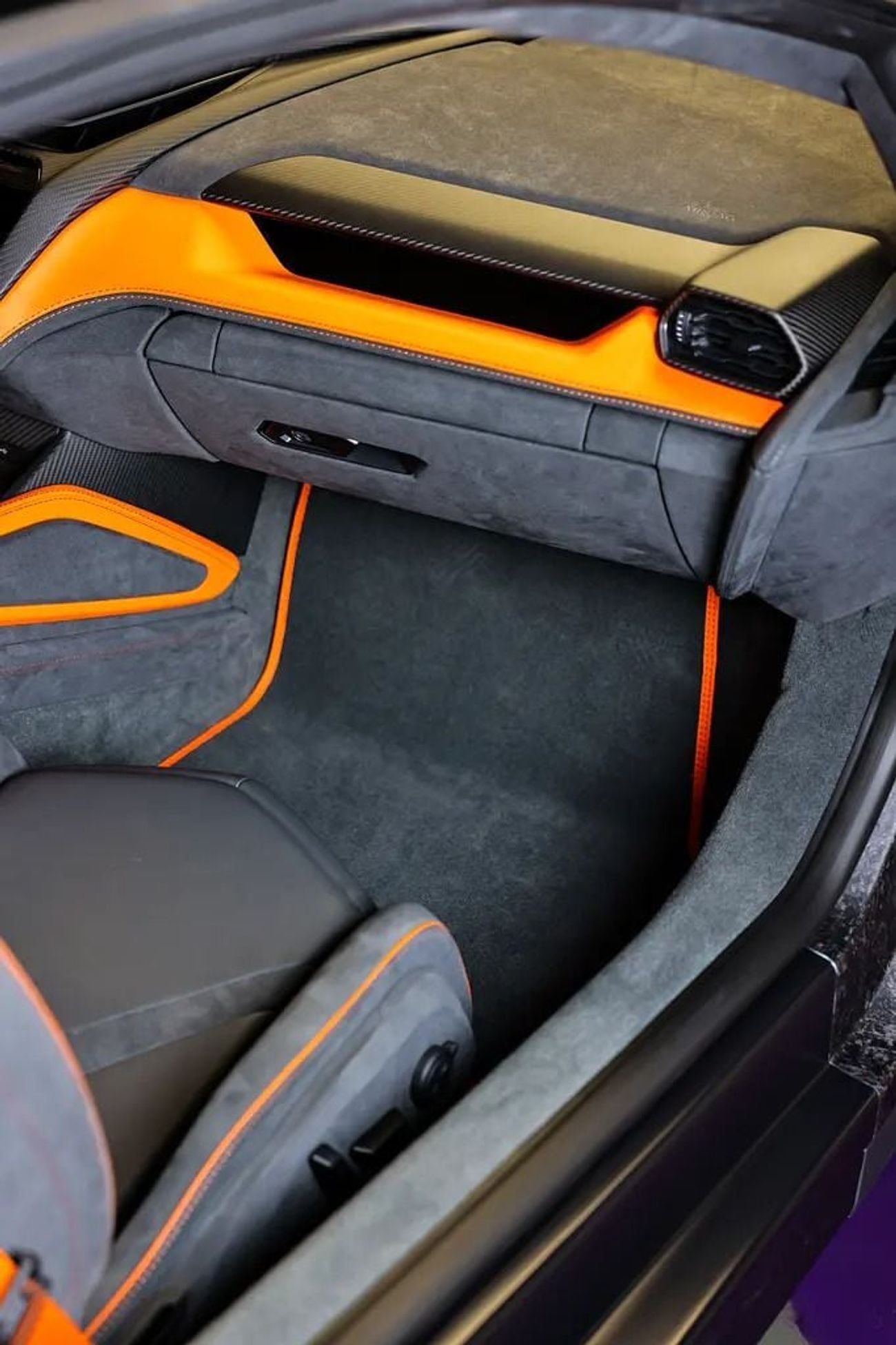 لامبورغيني ريفويلتو Lamborghini Revuelto | Finance available
