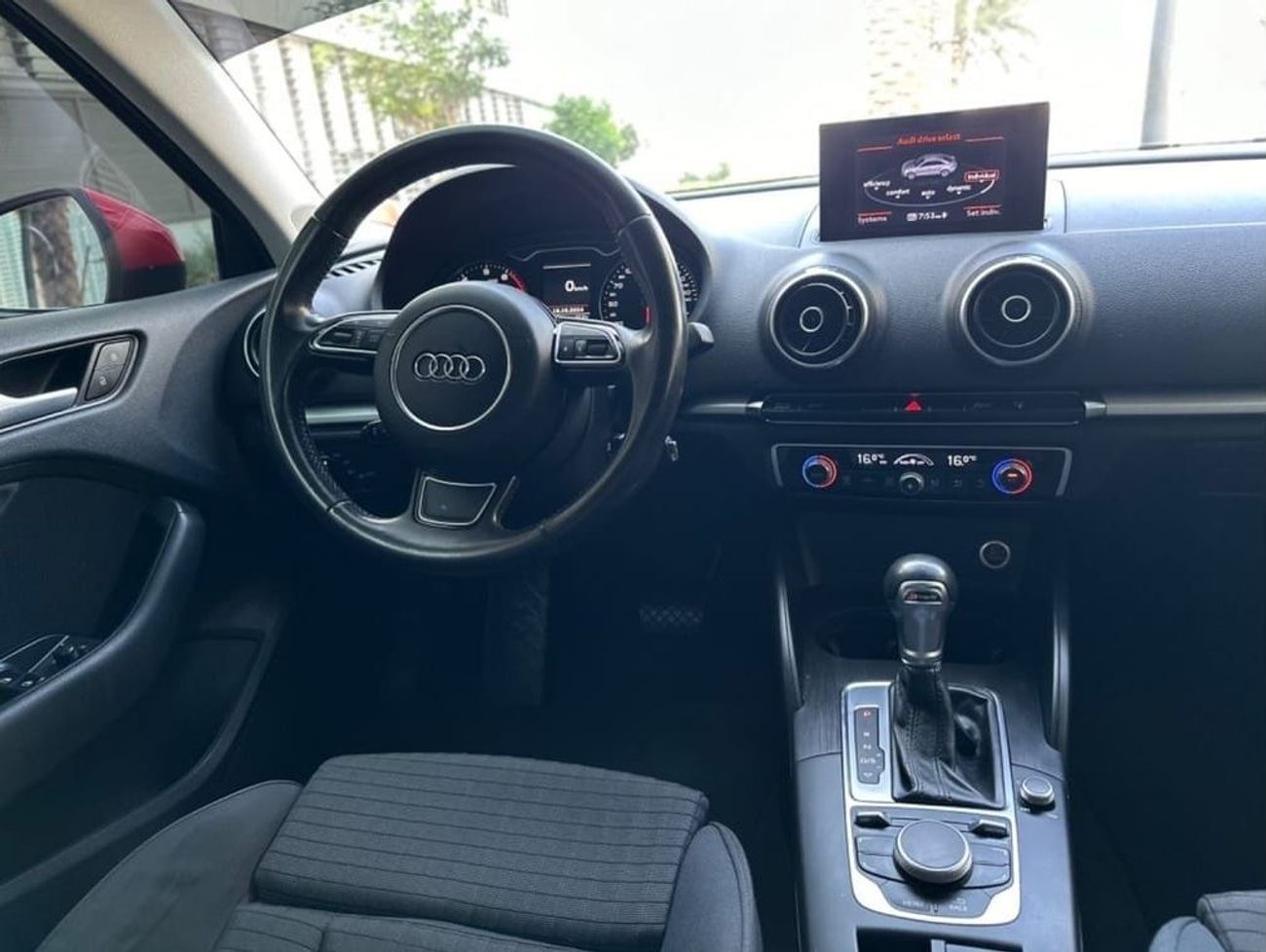 Audi A3 40 TFSI Design 2.0L