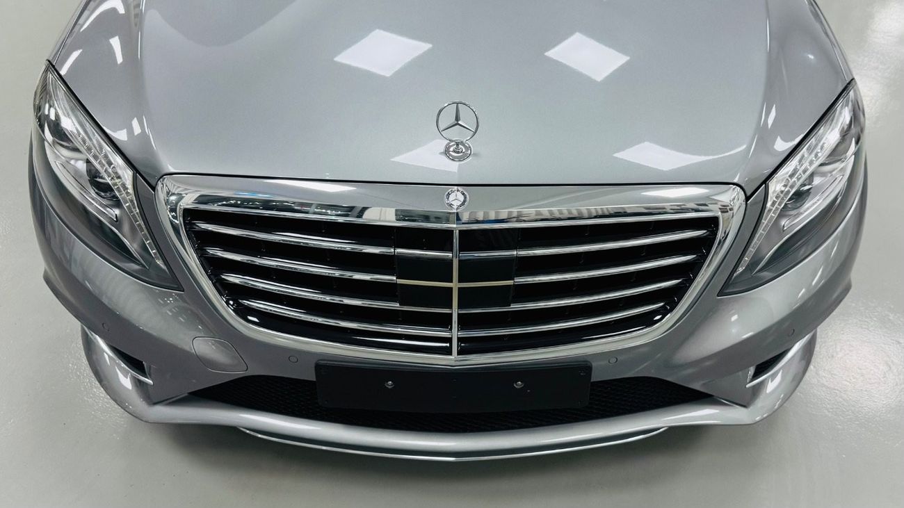 Mercedes-Benz S 500 AMG GCC .. FSH .. 25000 Km Only .. Original paint .. Brand New condition