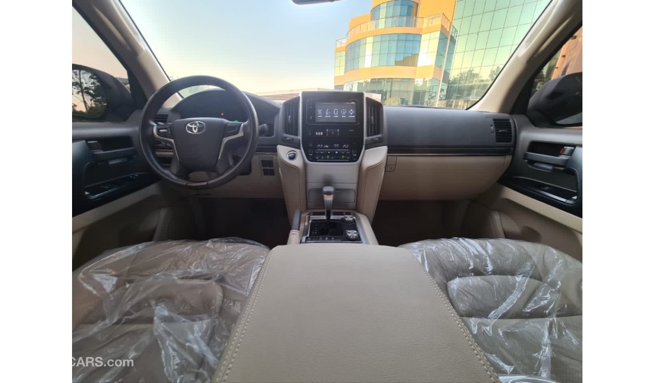 Toyota Land Cruiser Toyota Land Cruiser 2019 GCC full option in good condition