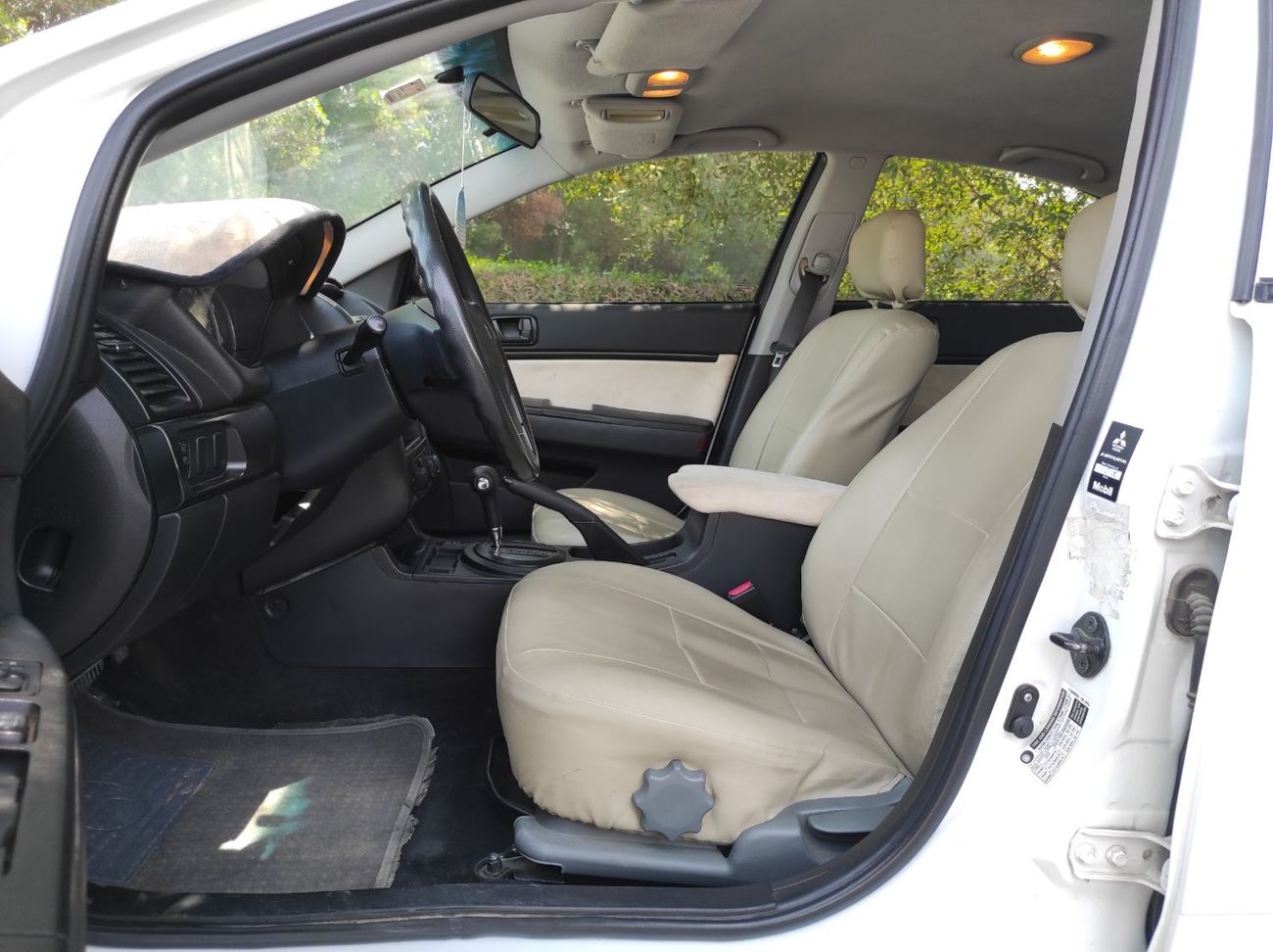 Mitsubishi Galant GLS 2.4L Mitsubishi Gallant 2011 Gcc V4 full automatic