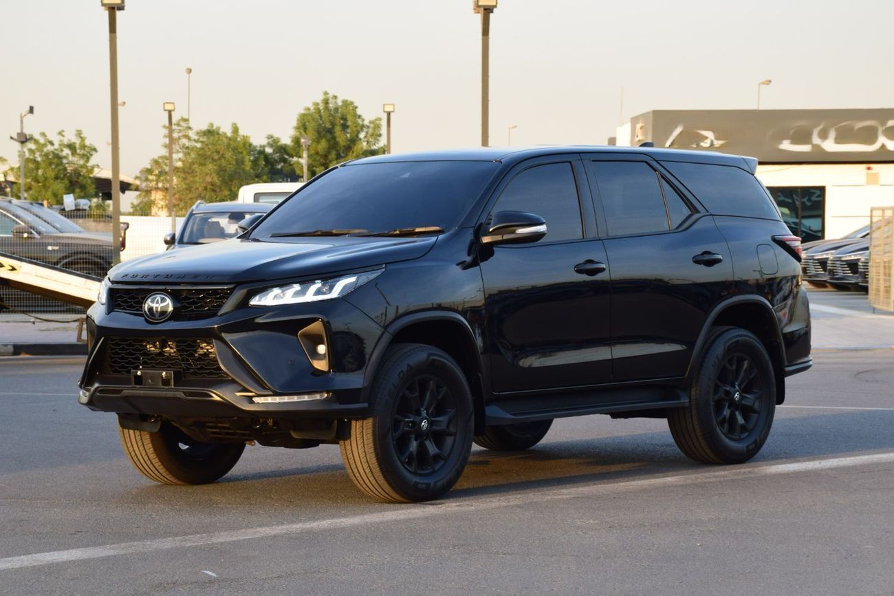 تويوتا فورتونر VX2 4X4 Diesel 2.8L (Right Hand)