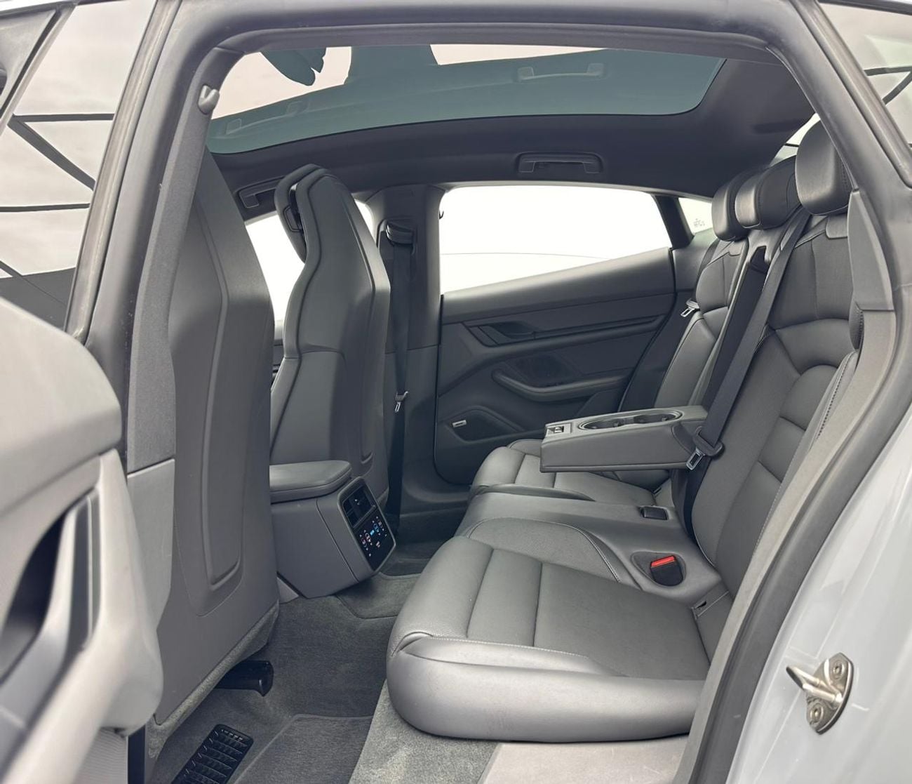 بورش تايكان 2021 Porsche Taycan 4S, 09/2026 Porsche Warranty, Porsche Full Service History, GCC