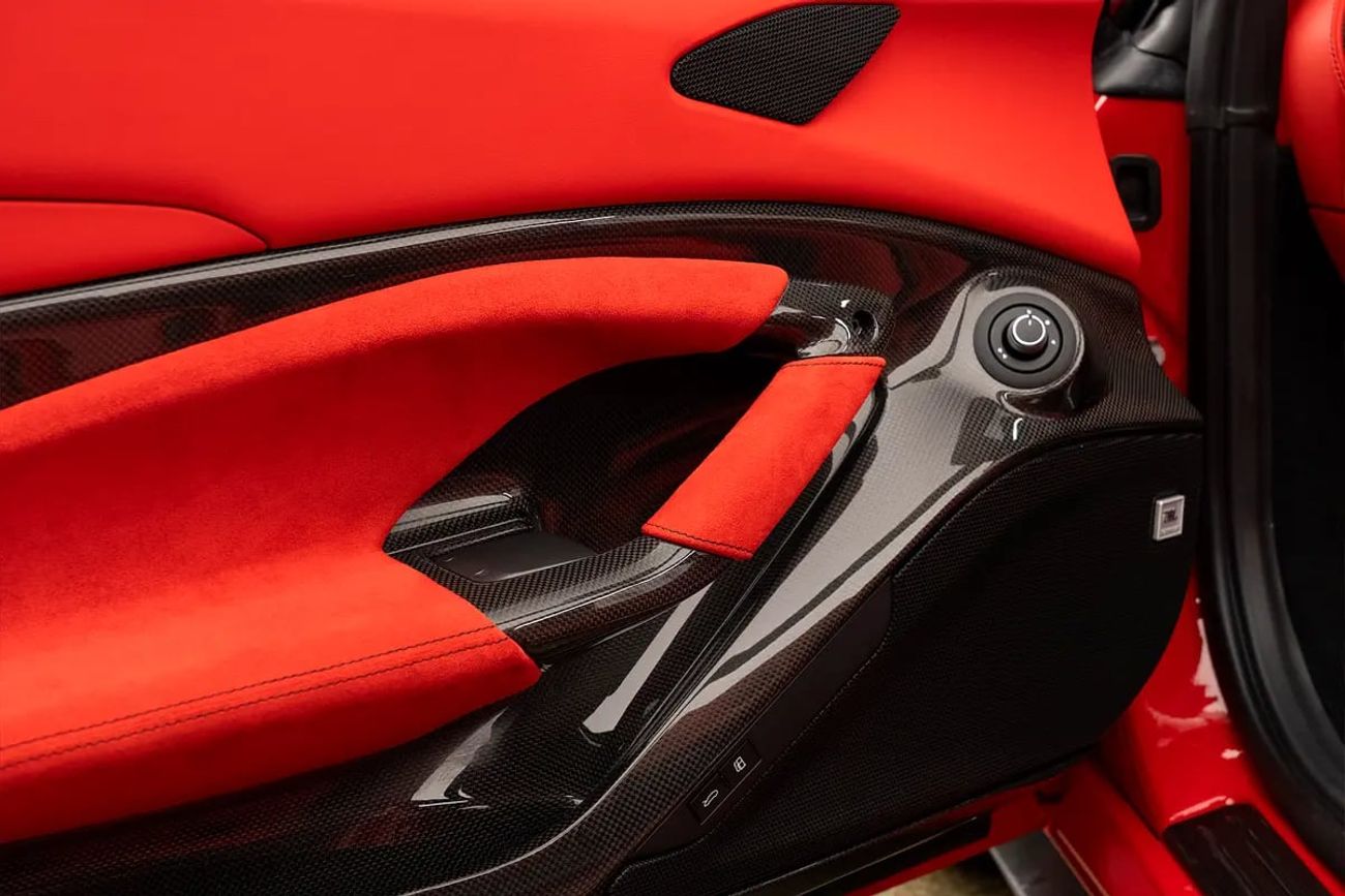 فيراري ف ٨ سبيدر 3.9T V8