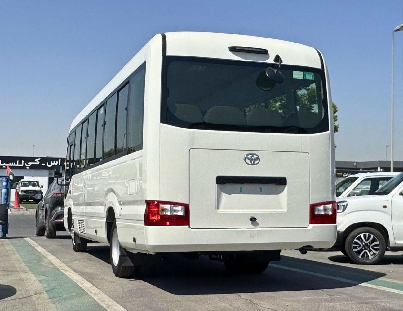Toyota Coaster 4.2L V6 DIESEL 23 STR 4.2L V6 DIESEL | 23 STR M/T | AUTO FOLDING DOOR | REAR SEATS BELT (CODE # COD42A)