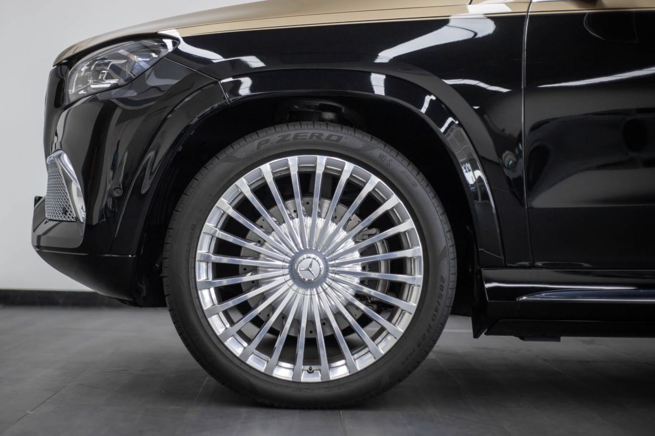 مرسيدس مايباخ gls600 مايباخ Maybach GLS600 | 2024 | 3,500 Km | Two Tone Color