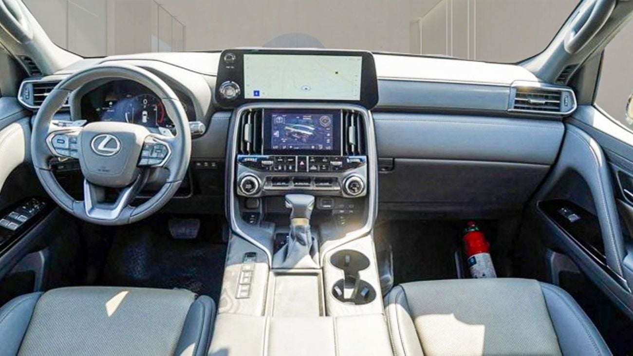 لكزس LX 600 لكزس LX600 أوفرتريل 3.5 بنزين 2025