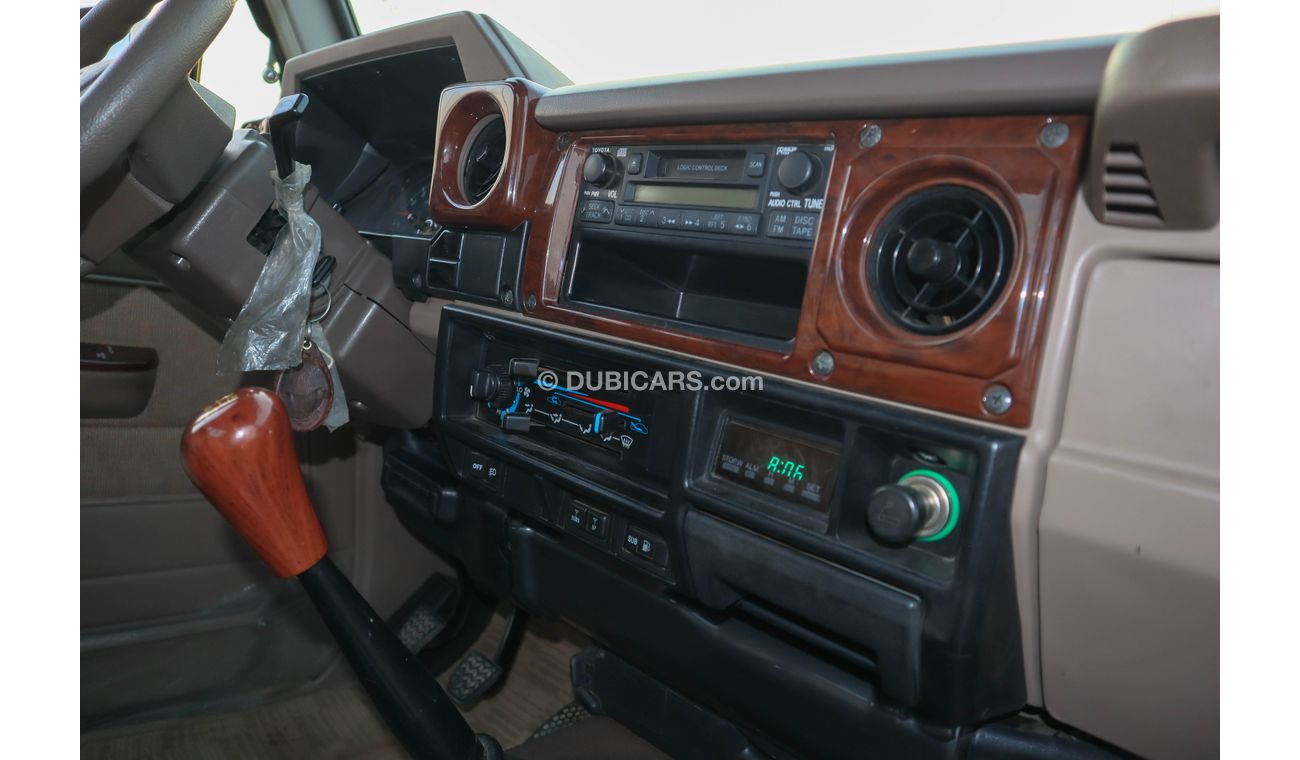 Toyota Land Cruiser Pick Up Land cruiser single cabin model 2009 4.0L LX 24 VALVE (FOR EXPORT)