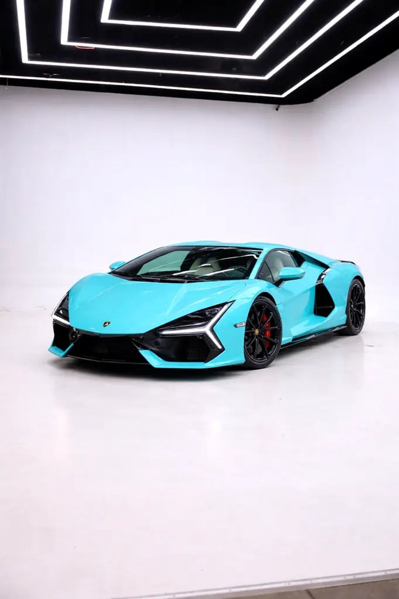Lamborghini Revuelto