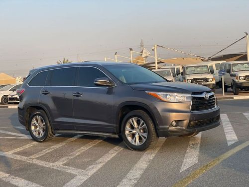 Toyota Highlander 2014 Toyota Highlander XLE 3.5L V6 Full Option 7 Seater  With Side Steps -