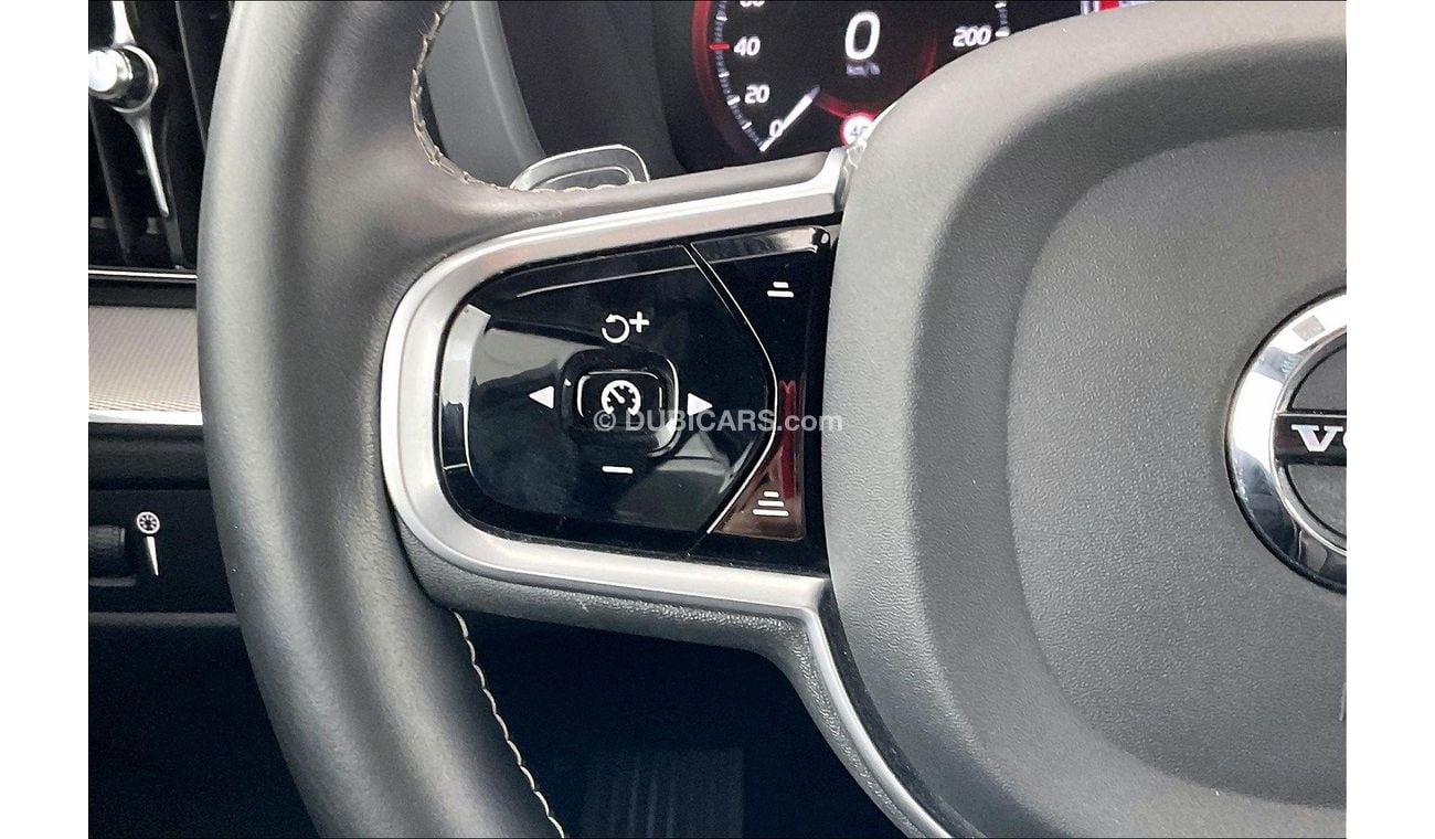 Volvo XC60 T5 R Design