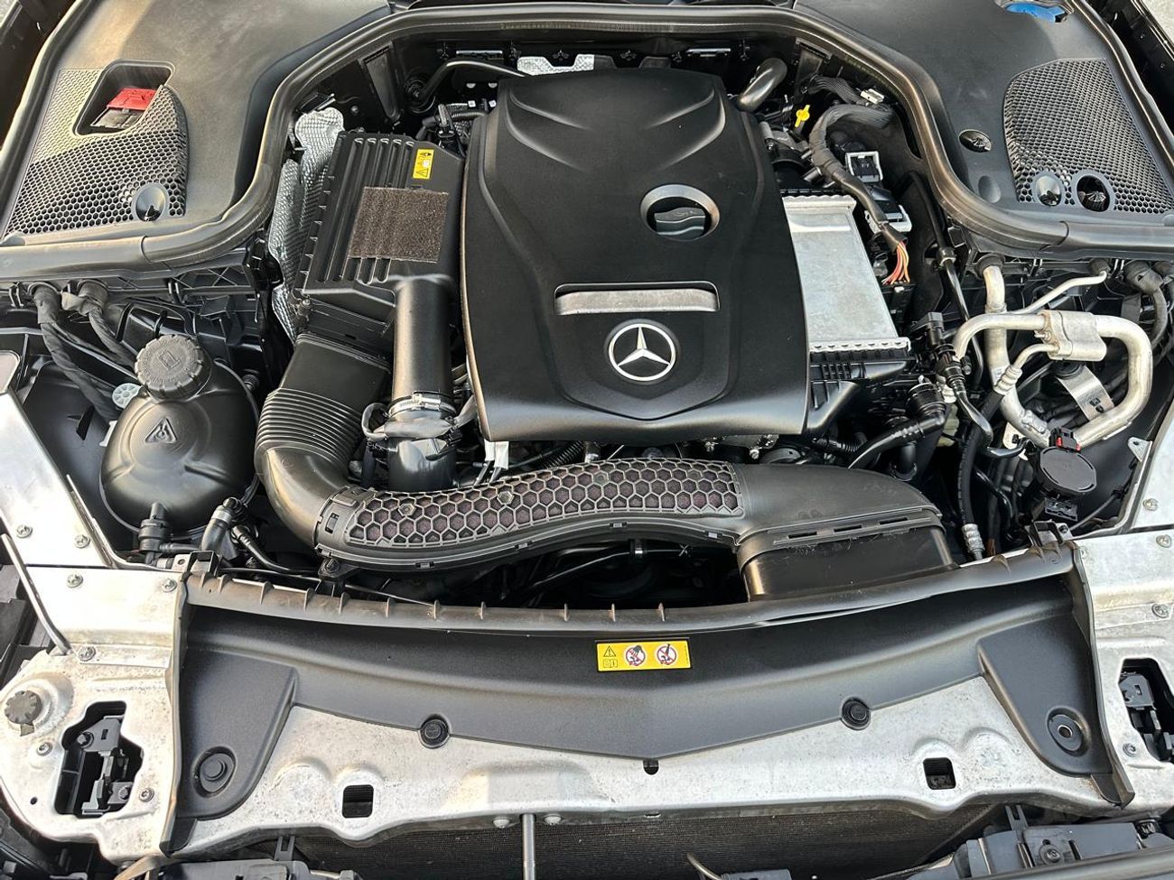 مرسيدس بنز E300 Mercedes E300