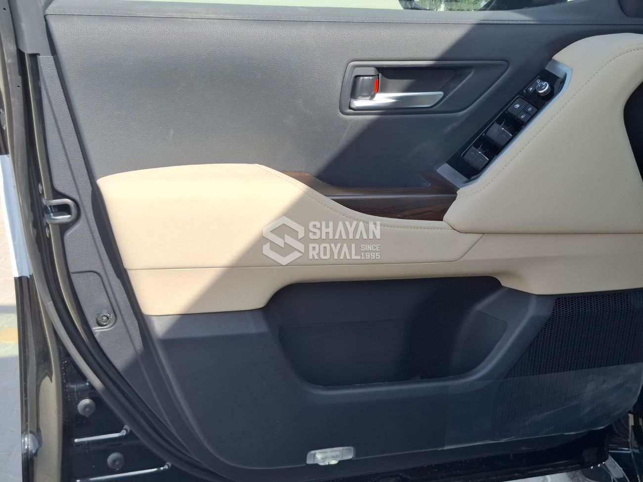 Toyota Land Cruiser LC300 4.0L PETROL V6 GXR FULL WITH-RADAR AT 7S 2026MY