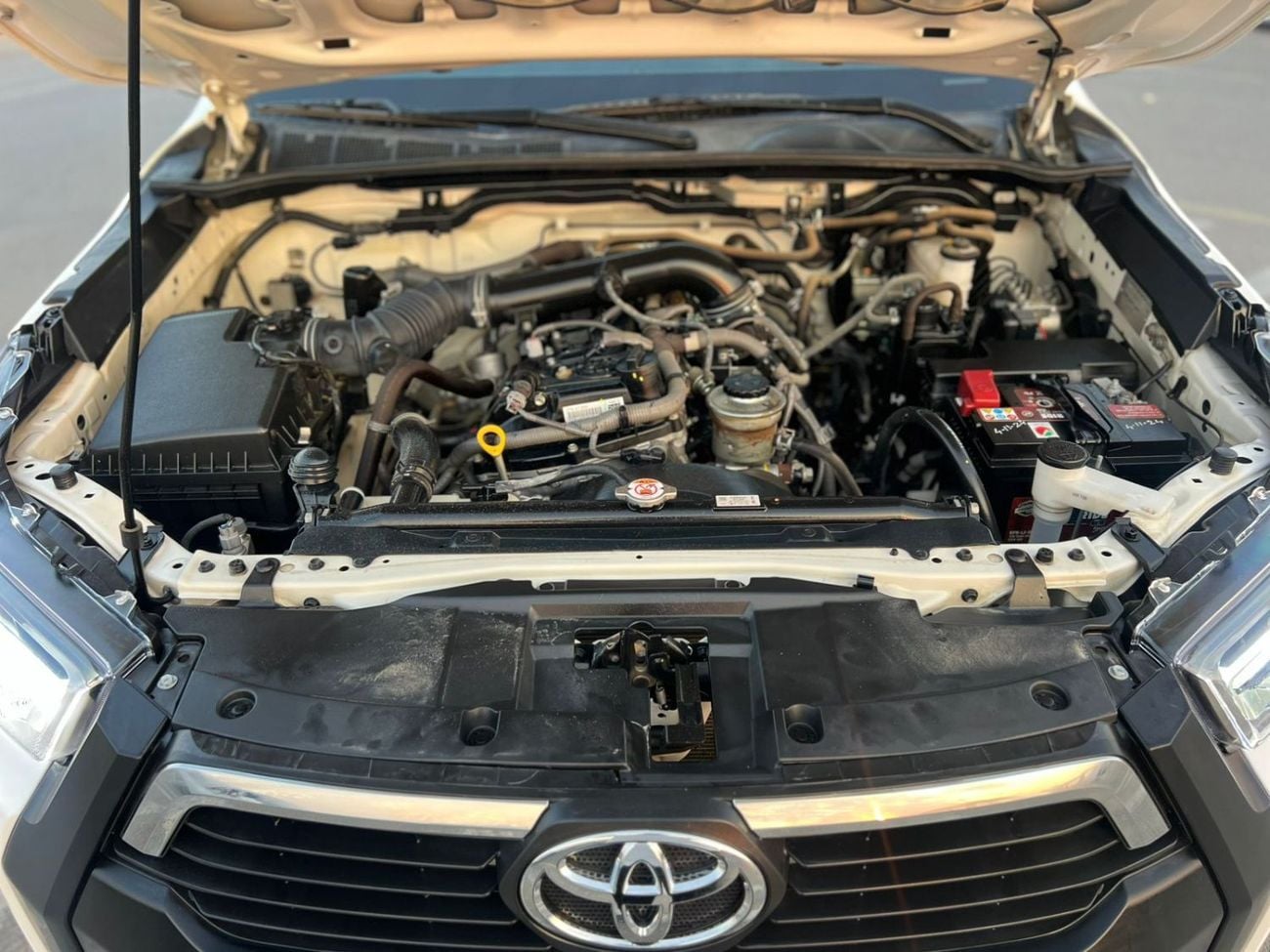 تويوتا هيلوكس ADVENTURE 2022 Toyota Hilux Advanture Modified - 2.7L V4 - AWD 4x4 -GCC- Rear Camera - Patrol