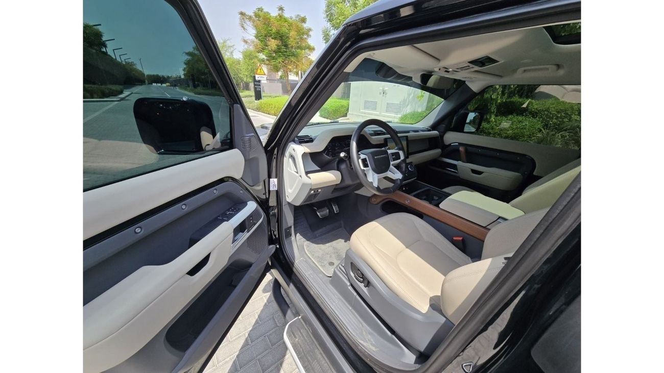 Land Rover Defender DEFENDER 2023 GCC V6 UNDER WARRANTY TILL 150000 KM 5 YEARS // LOW MILEAGE // PERFECT CNDITION
