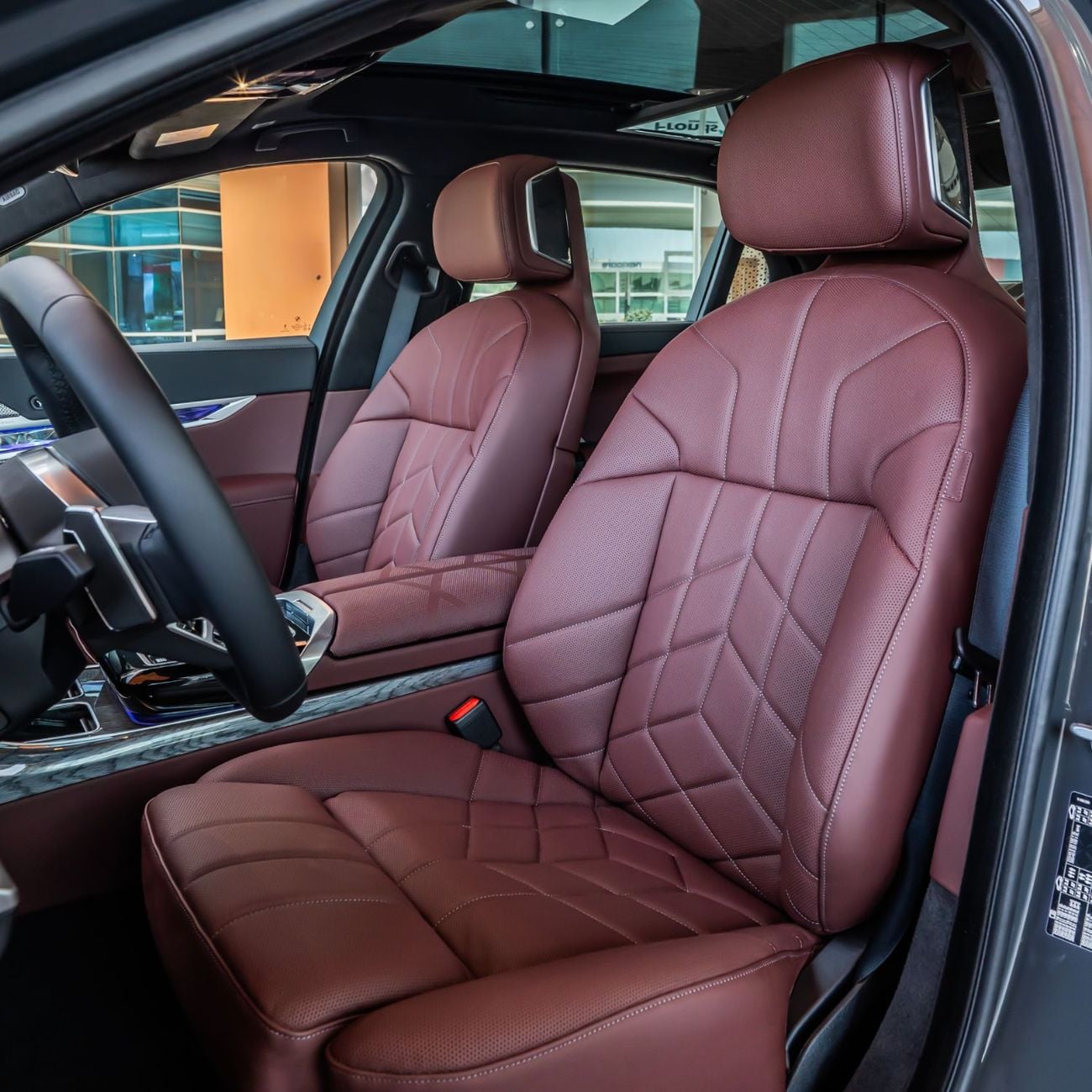 BMW 740i 2026  BMW 740i M SPORT GCC DONE ONLY 1000KM WITH WARRANTY + SERVICE TILL 2031