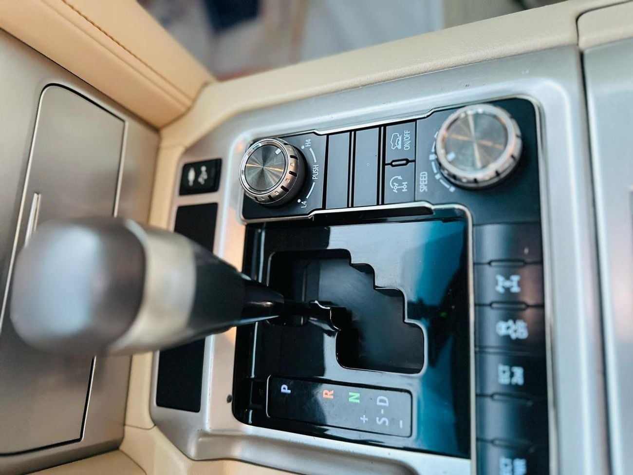 تويوتا لاند كروزر GXR2 4.5L