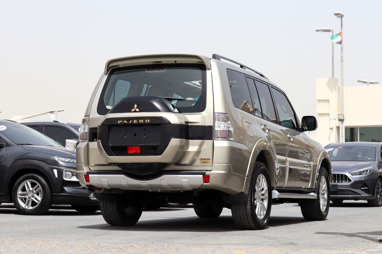 Mitsubishi Pajero GLS HIGHLINE TOP