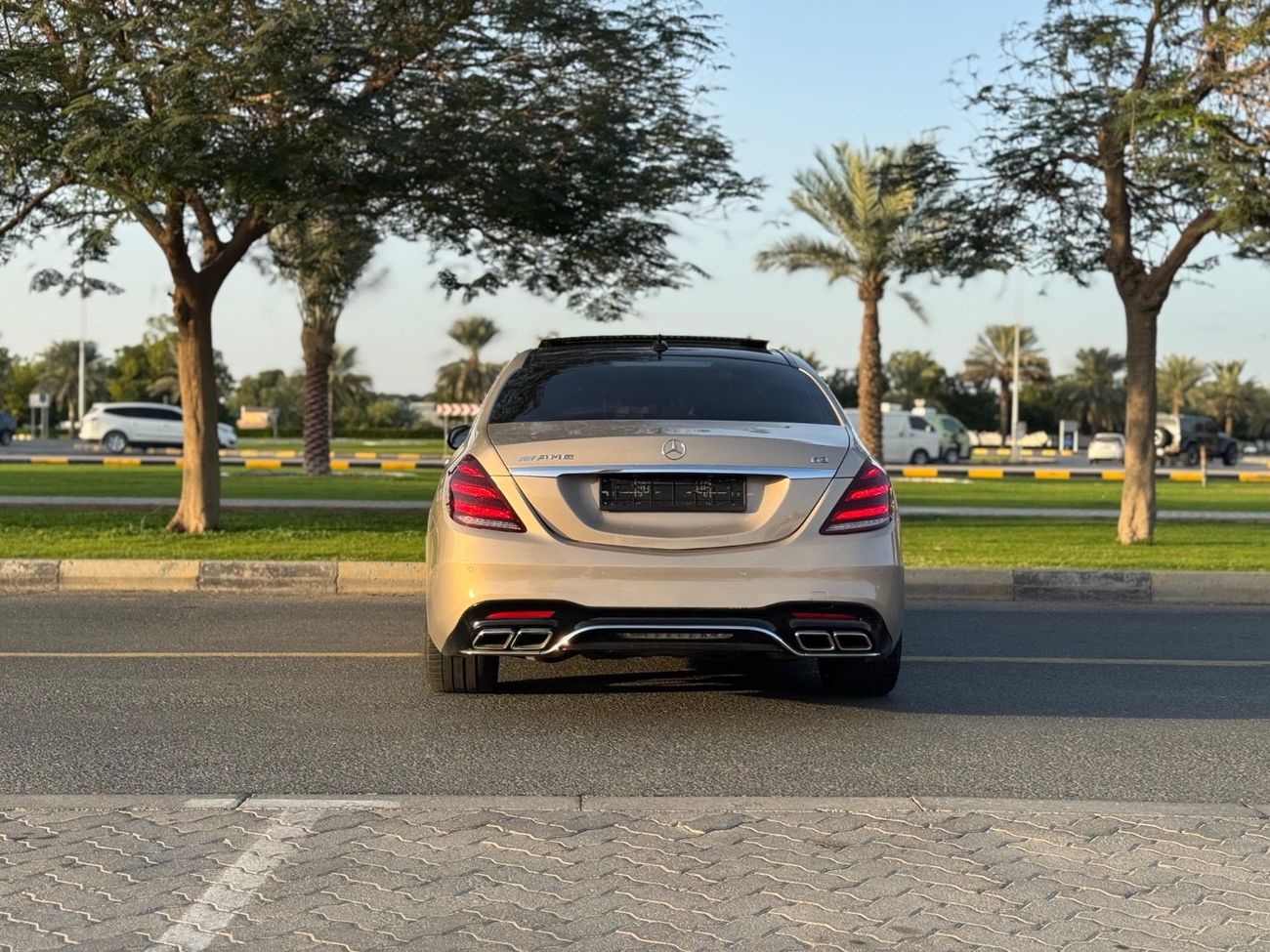Mercedes-Benz S 550 MERCEDES S550 MODEL 2015 5 BUTTON FULL OPTION