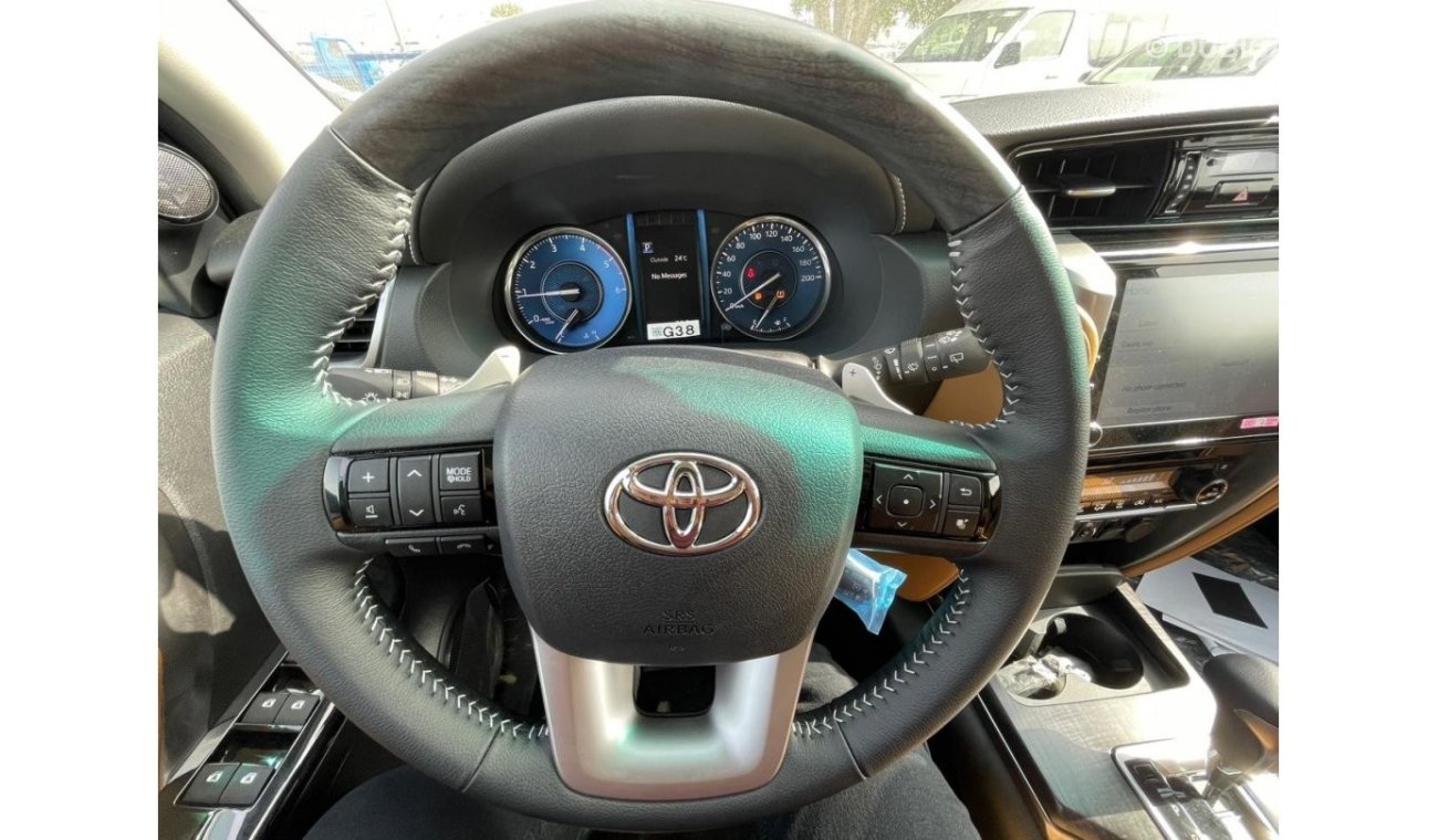 Toyota Fortuner deseil   v4   screen  camera  cool seat heat seat