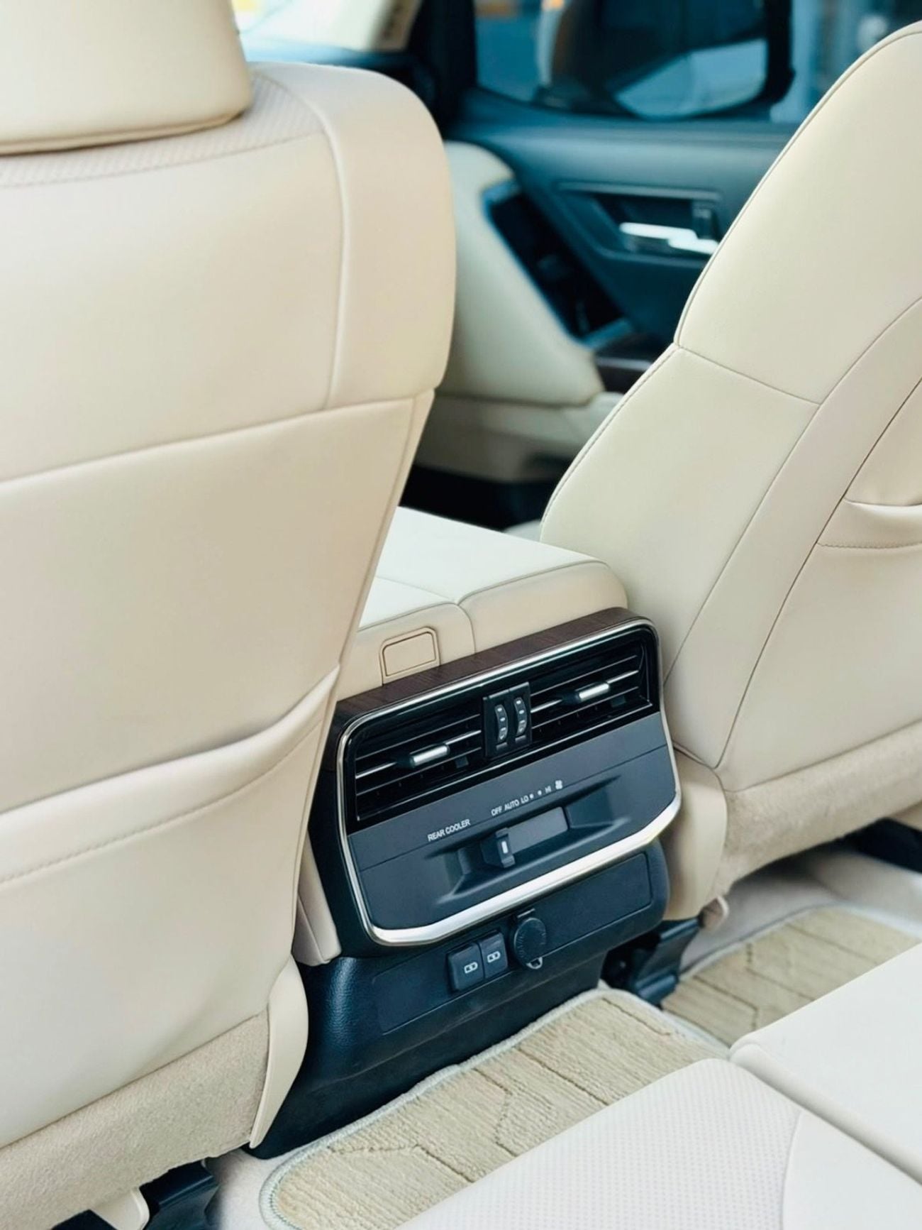Toyota Land Cruiser GXR