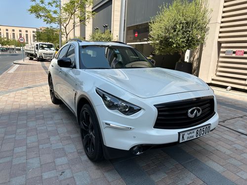 Infiniti QX70