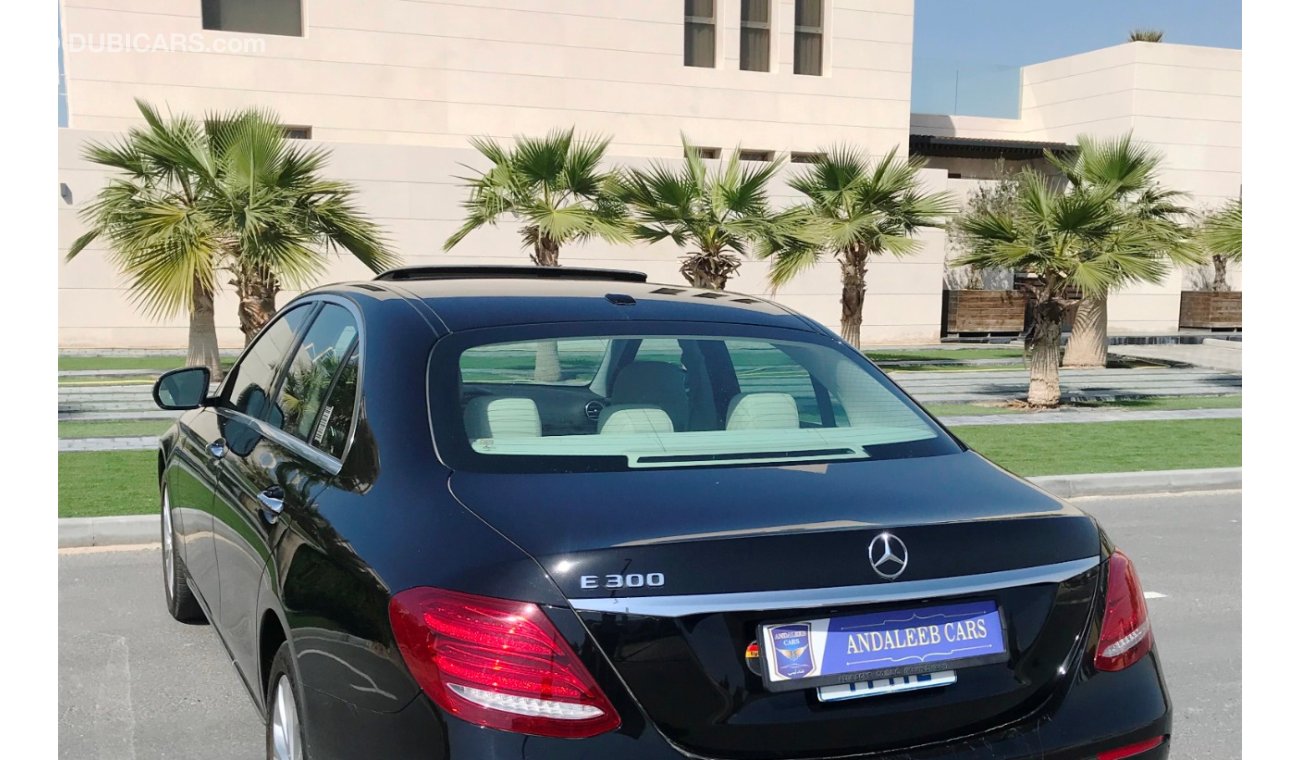 مرسيدس بنز E300 ( GCC) 4MATIC 2017 ORIGINAL PAINT 2399/- PER MONTH