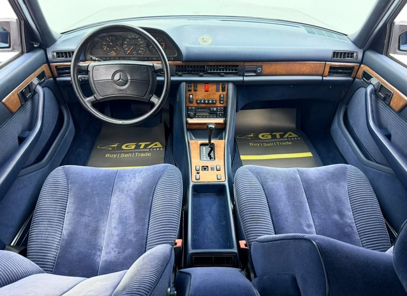 Mercedes Benz 560 SEL 1989 Mercedes-Benz 560 SEL, Excellent Condition, Japanese Specs.