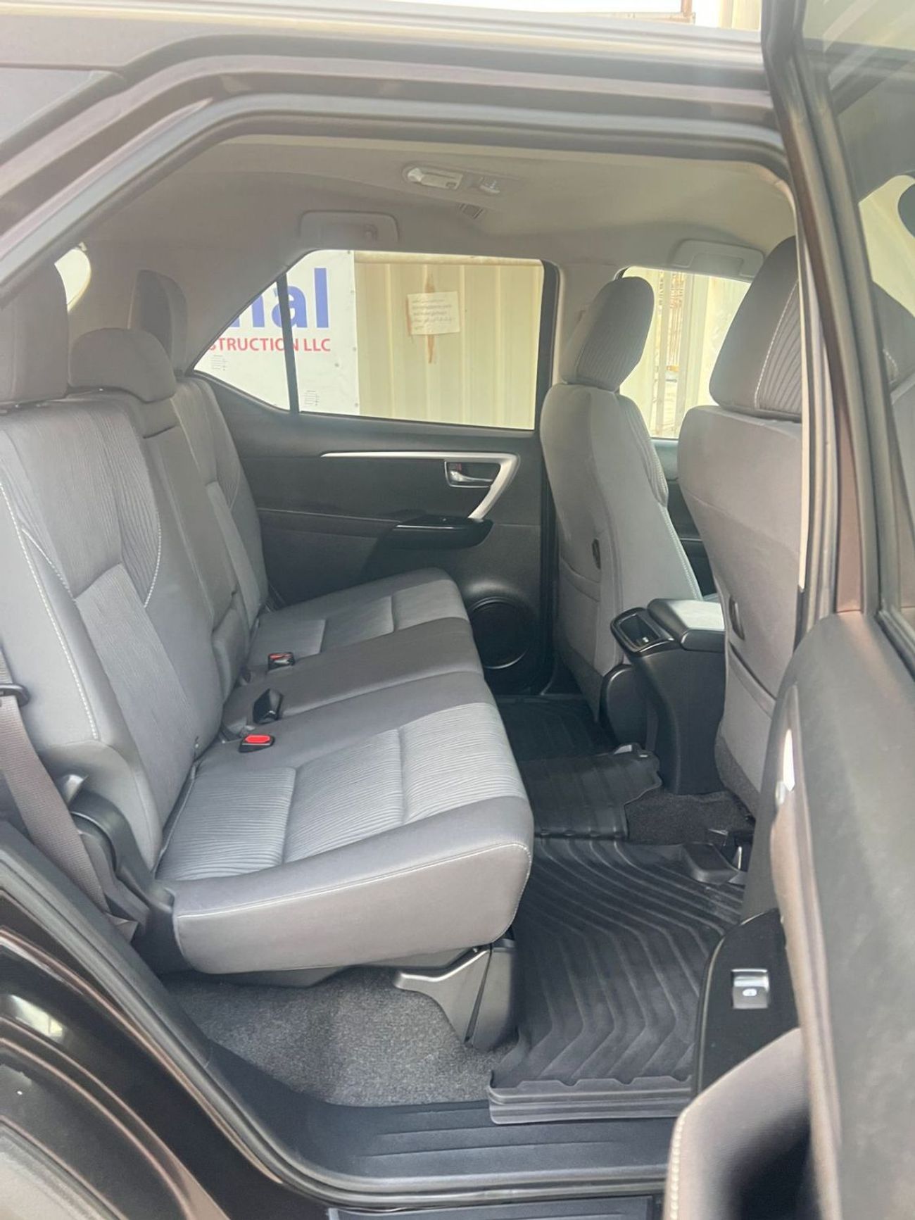 تويوتا فورتونر diesel 2.8 liter ,Right hand drive 2023 Model ,only for export available