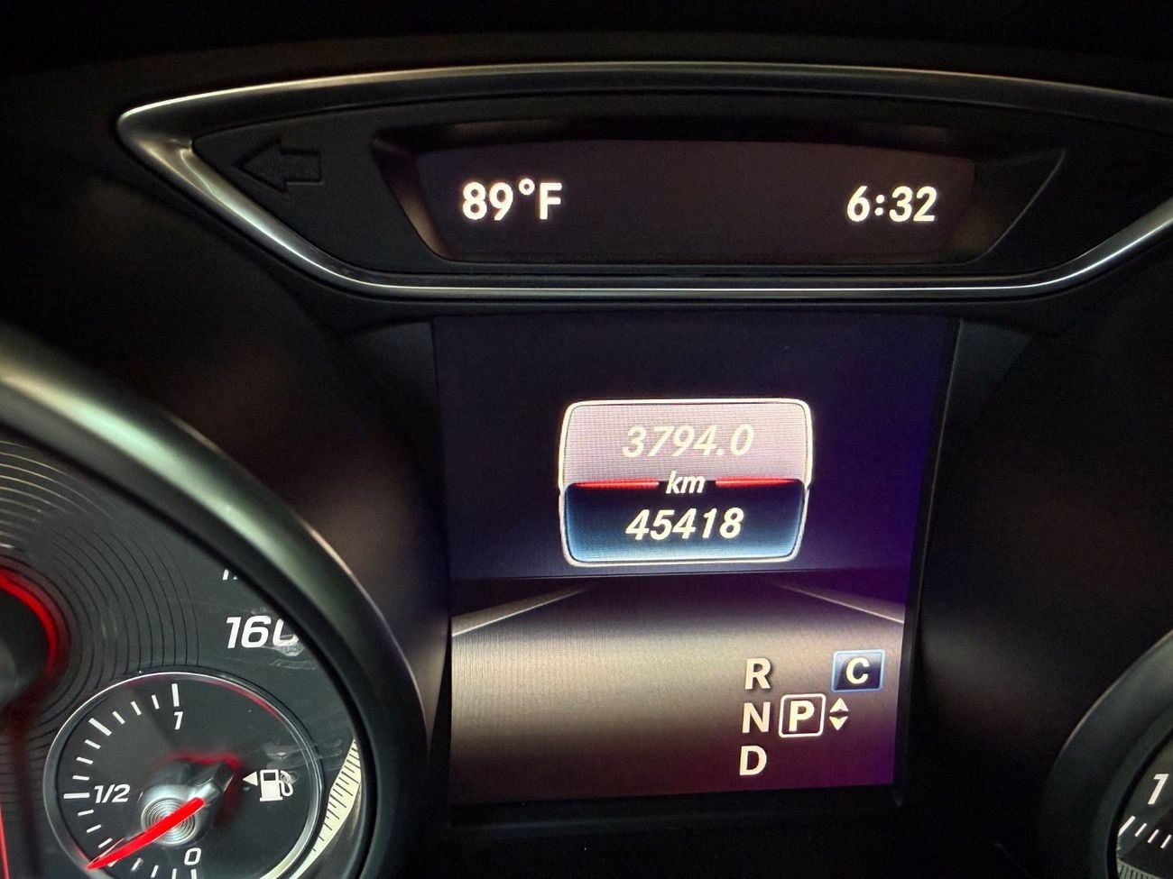 Mercedes-Benz GLA 250 Std 2.0L (208 HP)