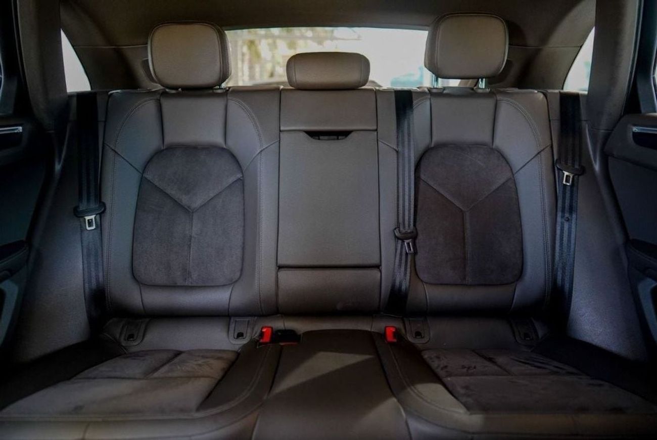 بورش ماكان Std