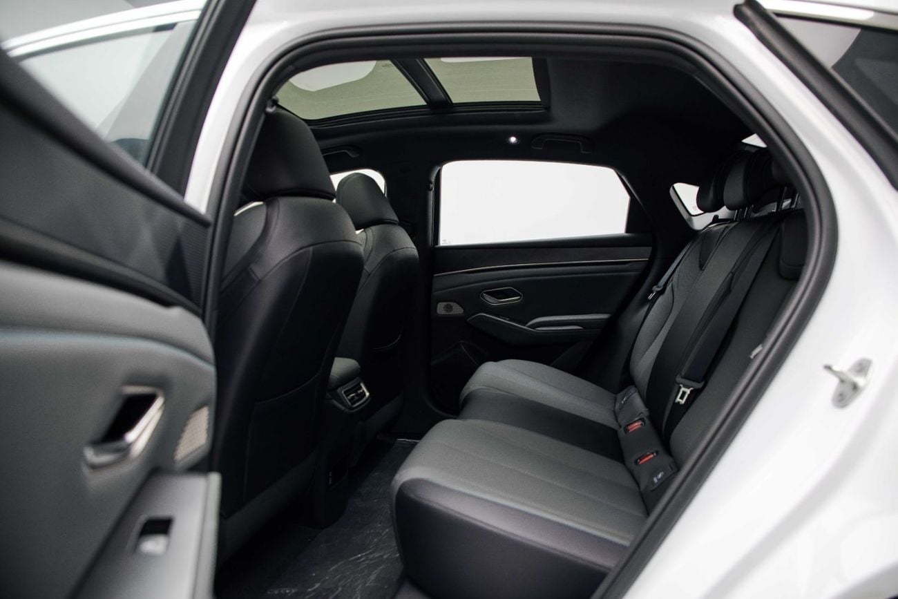 BYD Qin L DM-i ID Superior 1.5L - White Inside Grey | Export Only