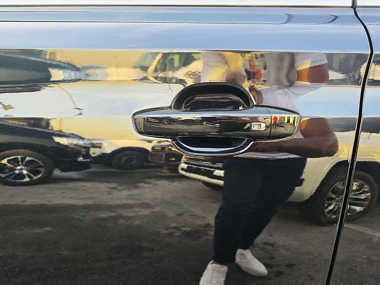 أم جي RX5 Mg RX5 Comfort 1.5l A/T black ⚫ 2024 model with Panoramic Roof and Push Start