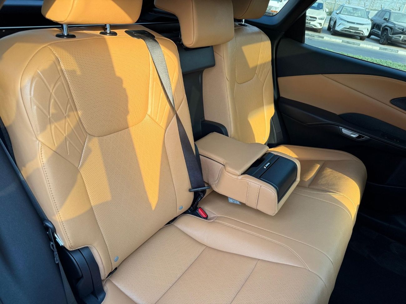 Lexus RX350h Hybrid Base 2.5L Hybrid Base Full Option 2.5L