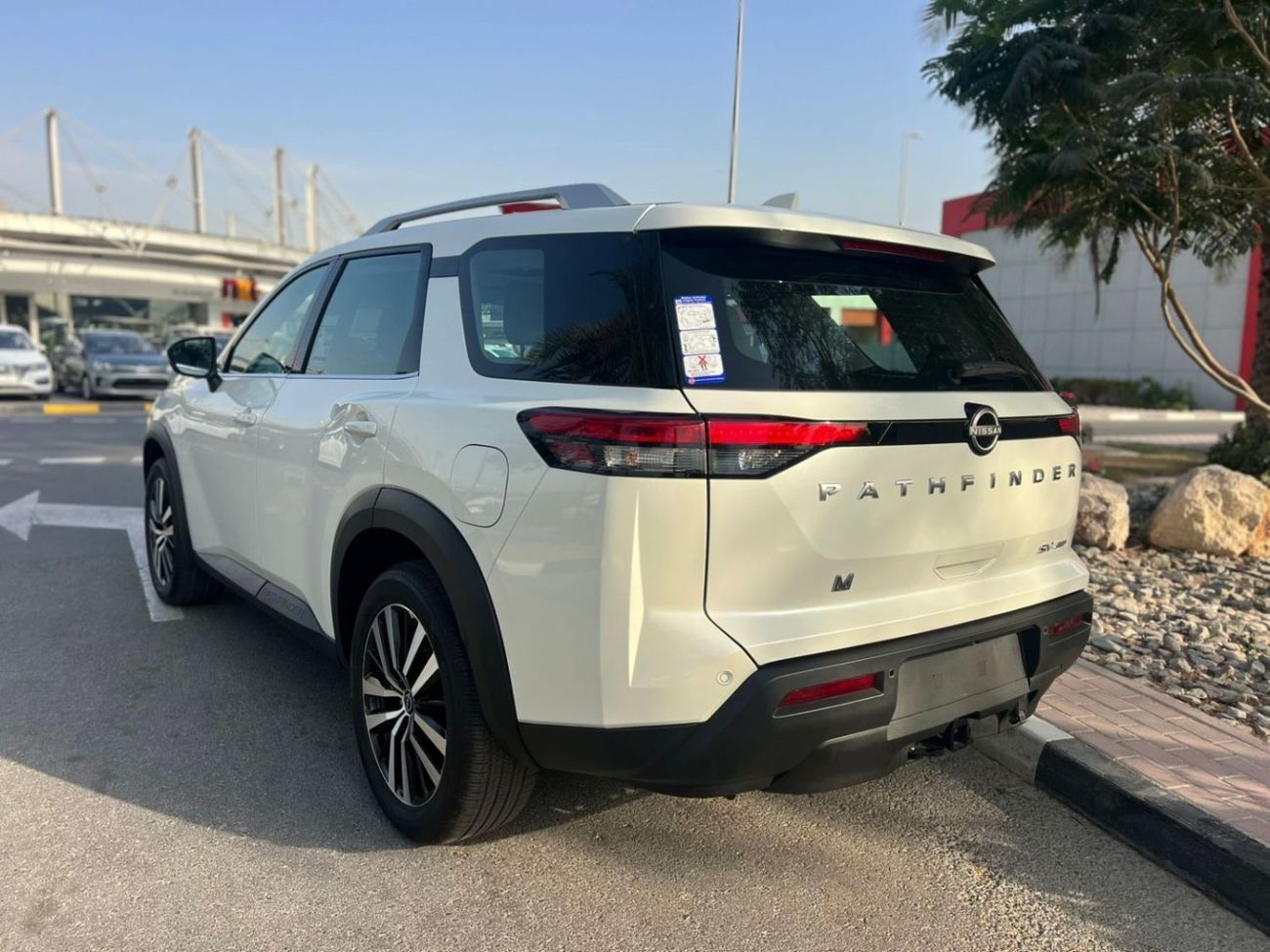 Nissan Pathfinder SV 3.5L AWD (5 Seater) SV 3.5L AWD (5-Seater) | EXPORT