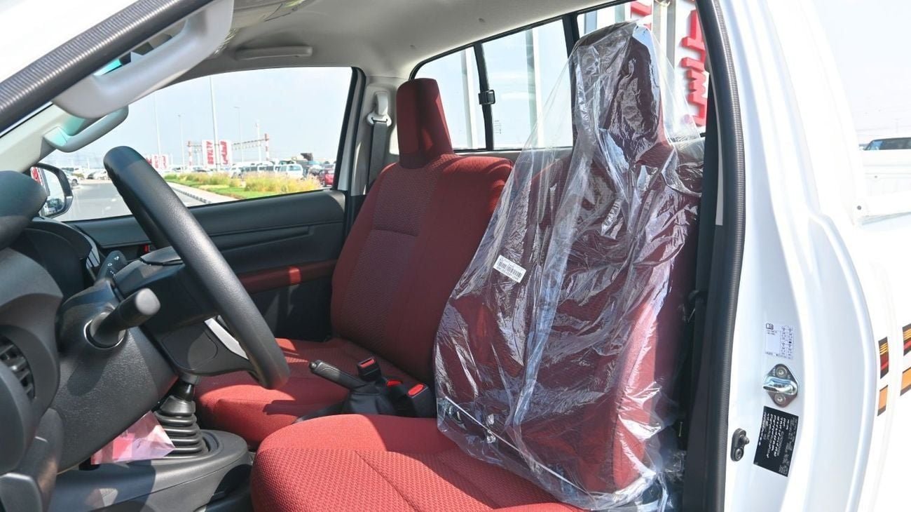 تويوتا هيلوكس GLS G SC 2.7L Petrol 4x4 with Diff Lock 2025YM