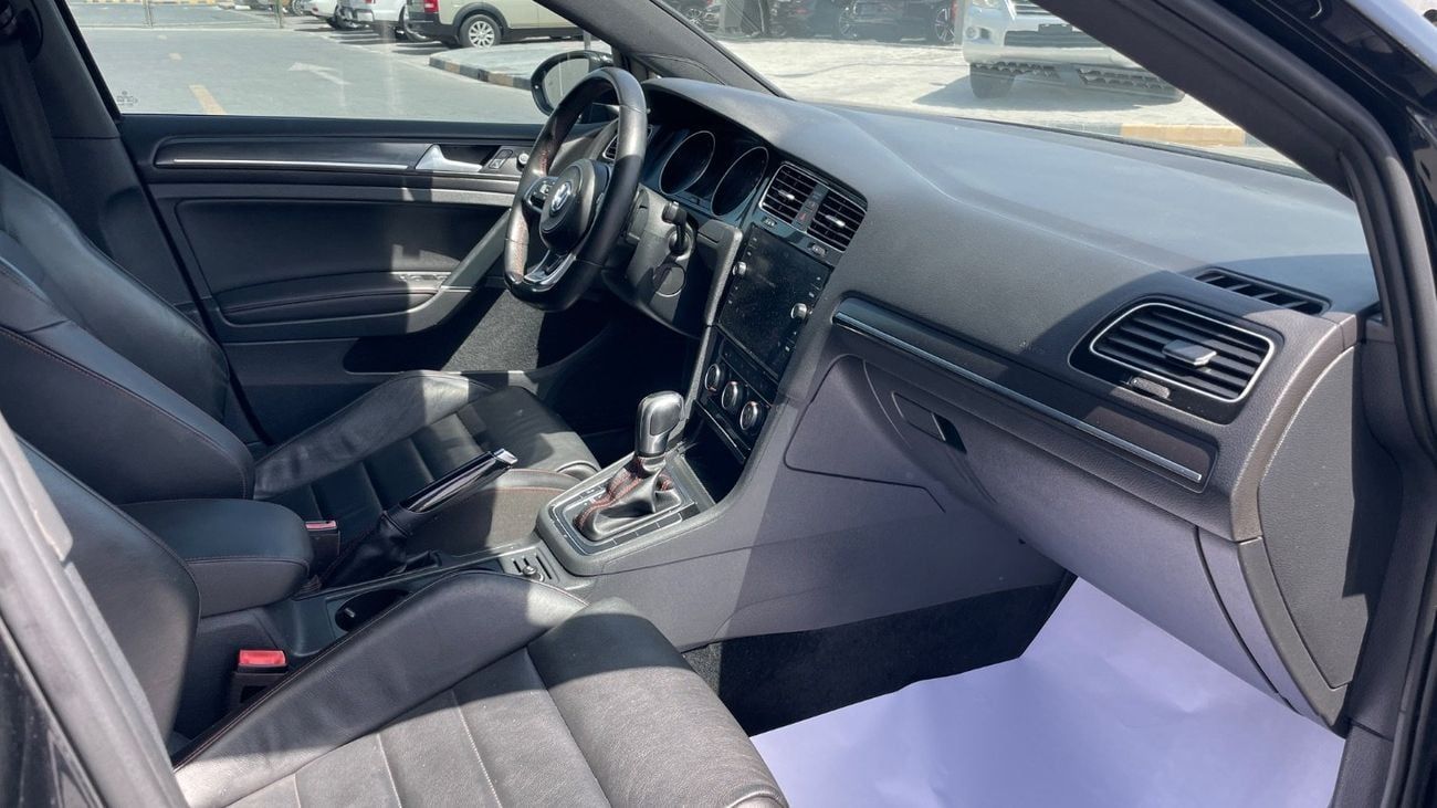 Volkswagen Golf GTI Sport 2.0T FuLL Option