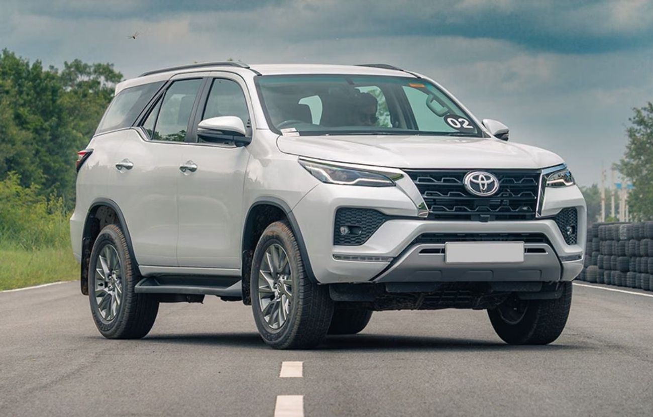 Toyota Fortuner RIGHT HAND DRIVE 2.8