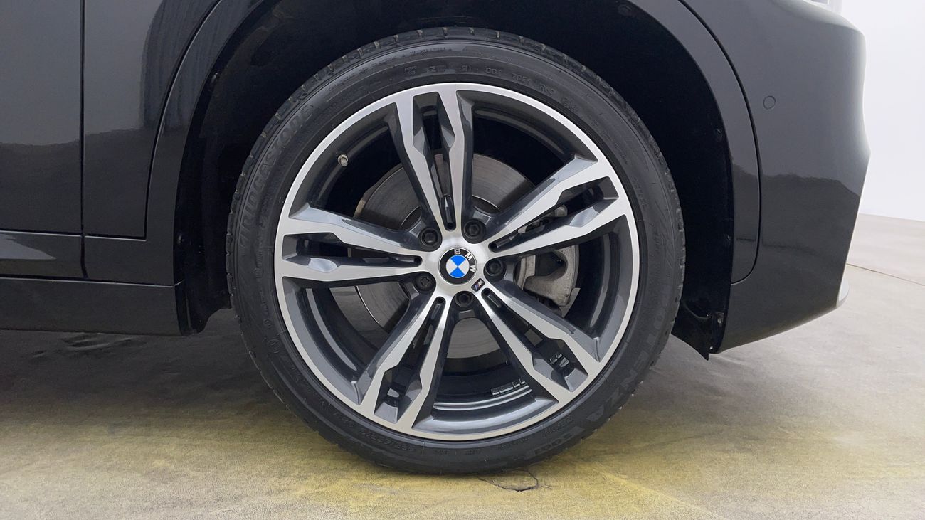 بي أم دبليو X1 2 2000