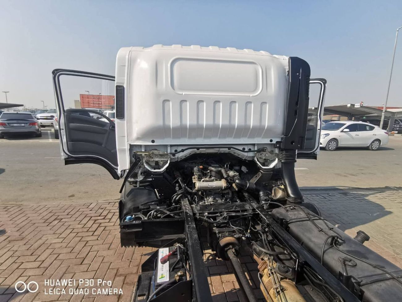 Isuzu NPR Gcc , premium painting