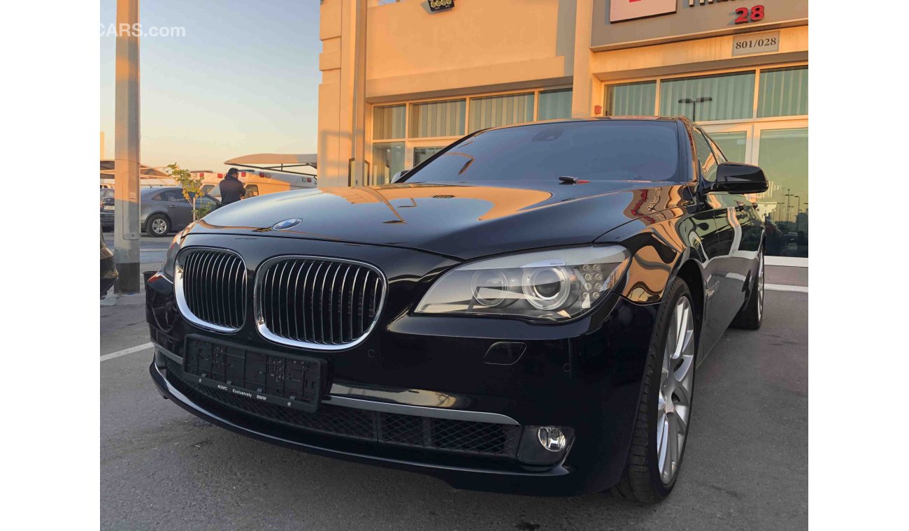 BMW 750Li SUPER CLEAN CAR WITH 760 KIT AND NORMAL WOOD INSIDE