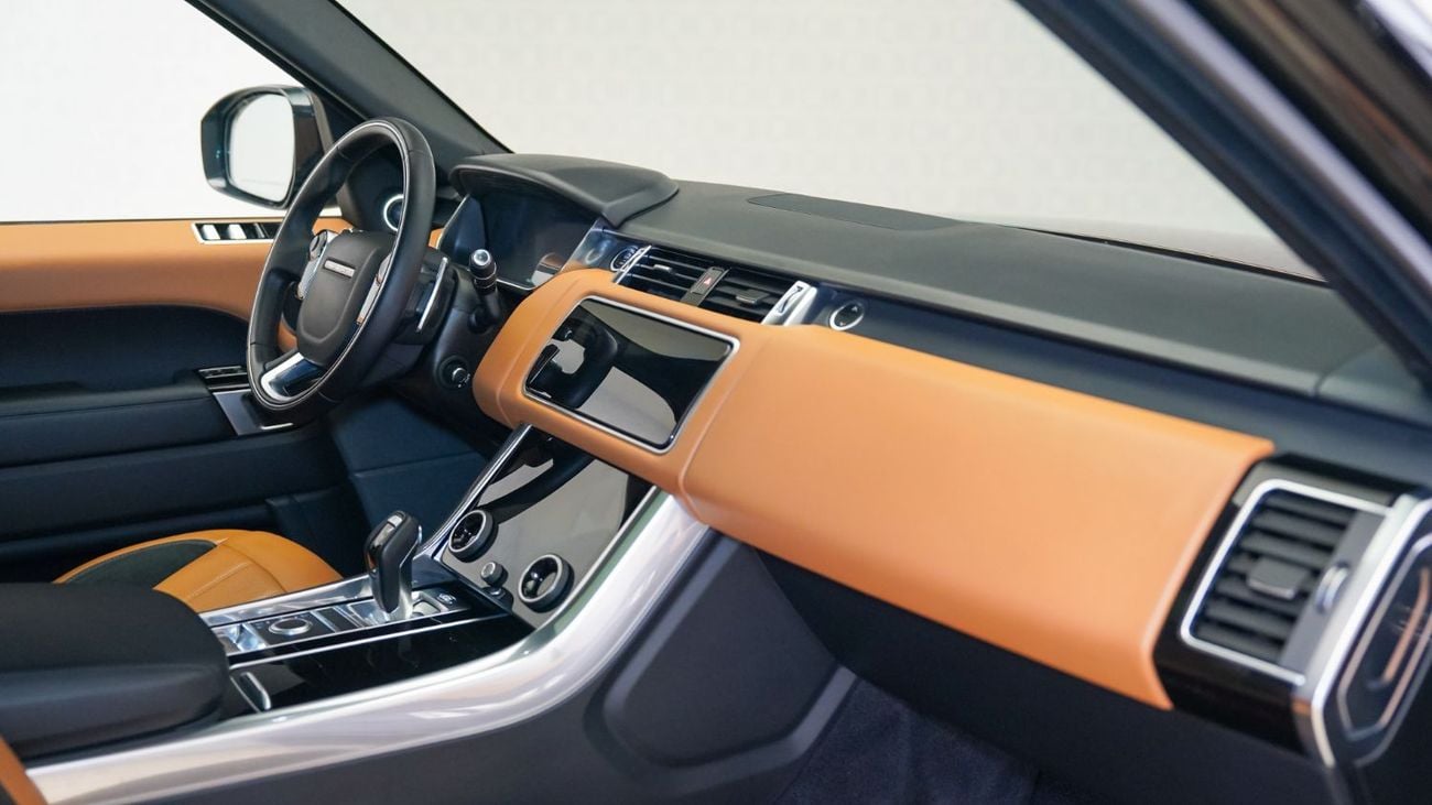 Land Rover Range Rover UAE's Very Best Example | 2 Years Free Servicing | AED 4,360 Per Month