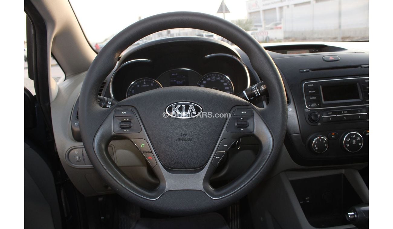 كيا سيراتو كيا سيراتو 2016 خليجي 1600 سي سي بحالة ممتازة بدون حوادث نظيفه جدا من الداخل والخارج