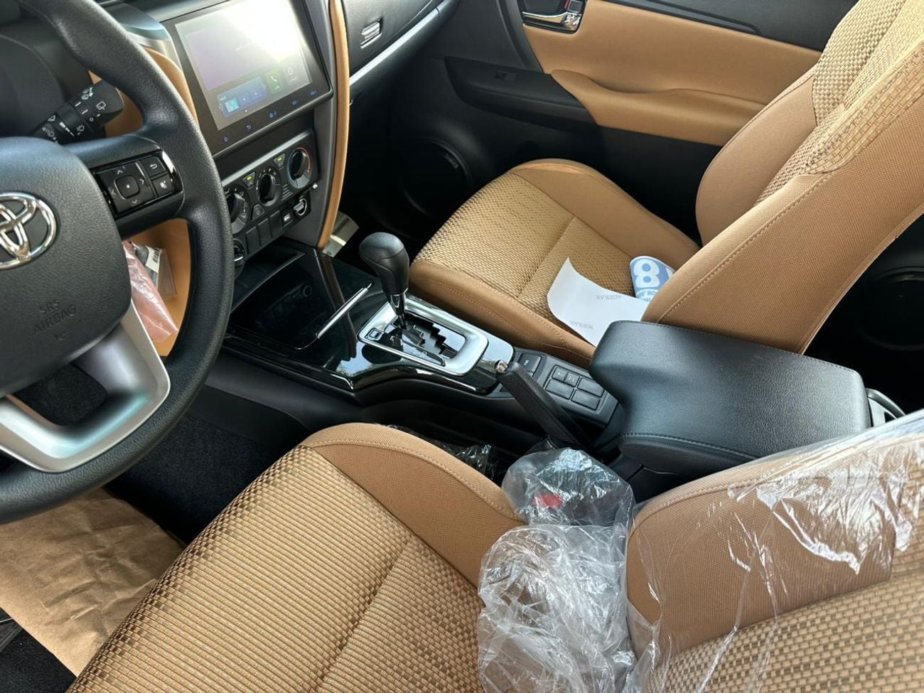 Toyota Fortuner 2025 TOYOTA FORTUNER 2.4 DSL  WHITE/TAN