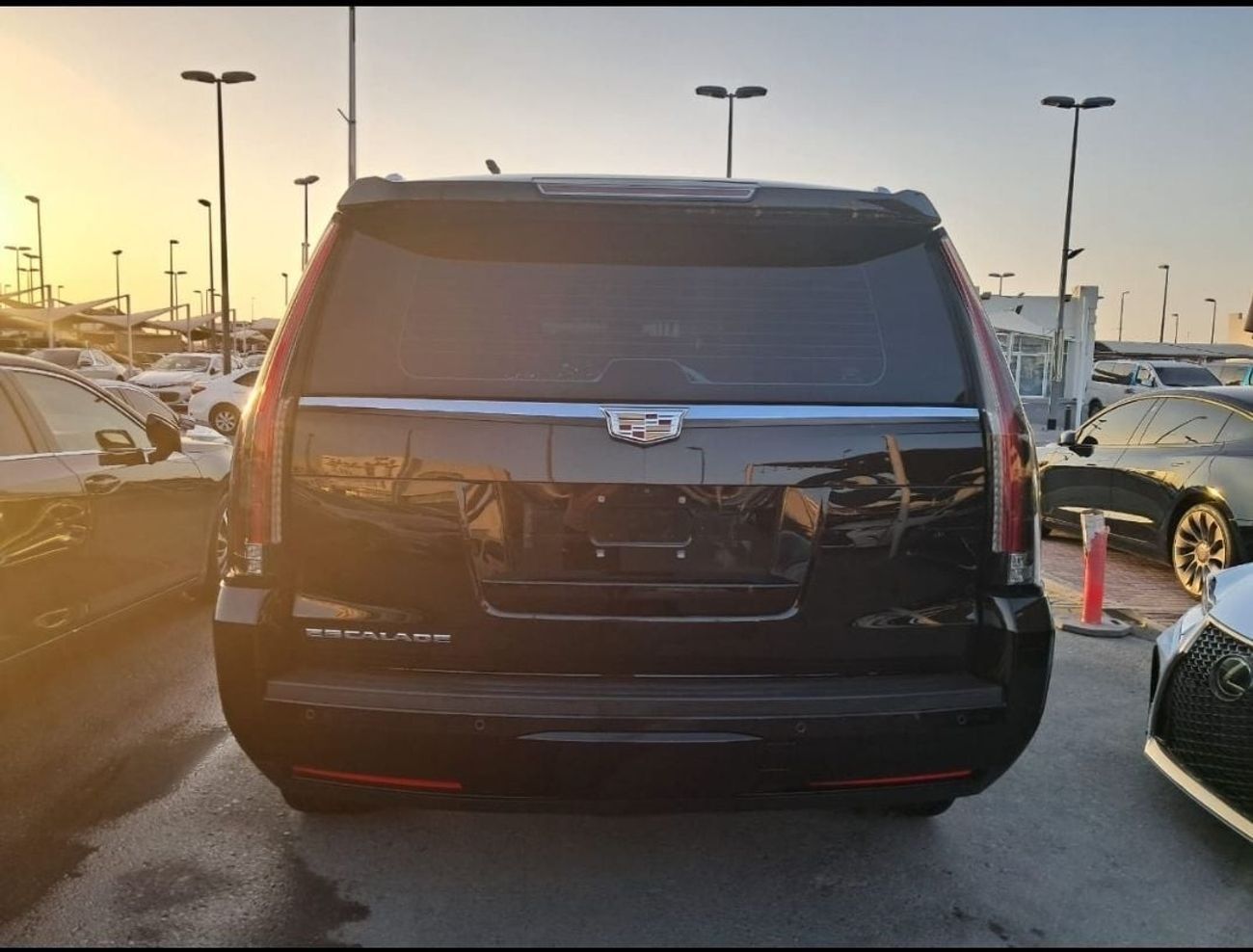 كاديلاك إسكالاد L Platinum 6.2L