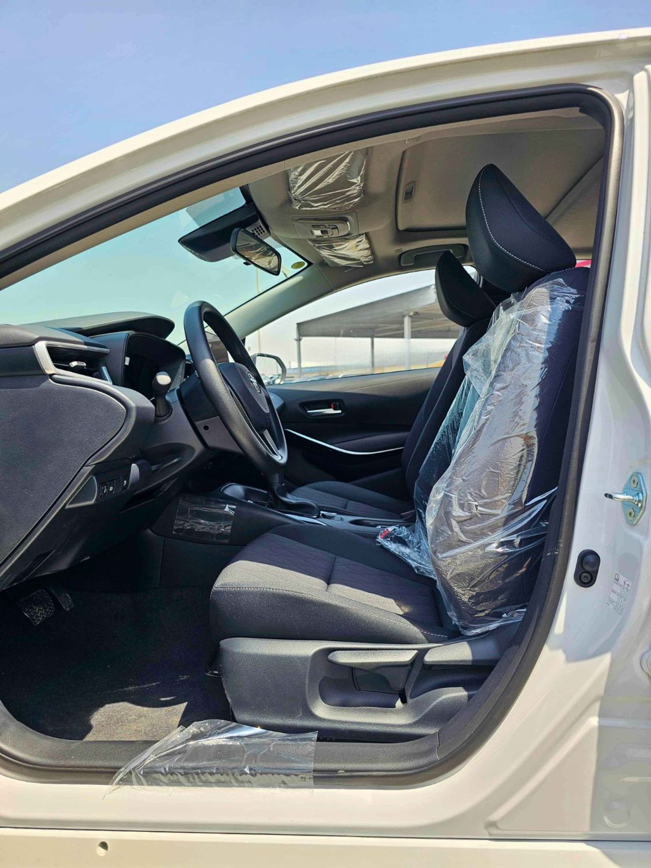 تويوتا كورولا ELITE / HYBRID / 1.8L / PUSH START, SUNROOF, DVD + CAMERA (CODE #67994)